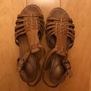 Clarks tan leather sandals